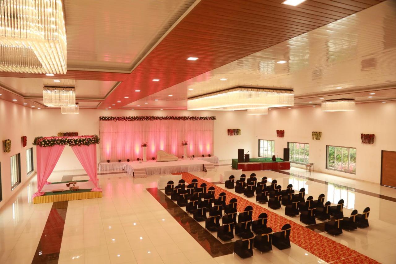 The Orange Flag, Phulambri Hotel Ganori Exterior photo